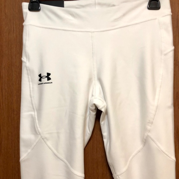 Under Armour Women's HeatGear Team Capris - Picture 2 of 8